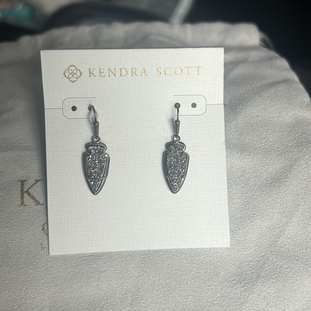 Brand New Kendra Scott Kate